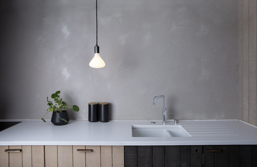 Noma bulb and Graphite pendant US