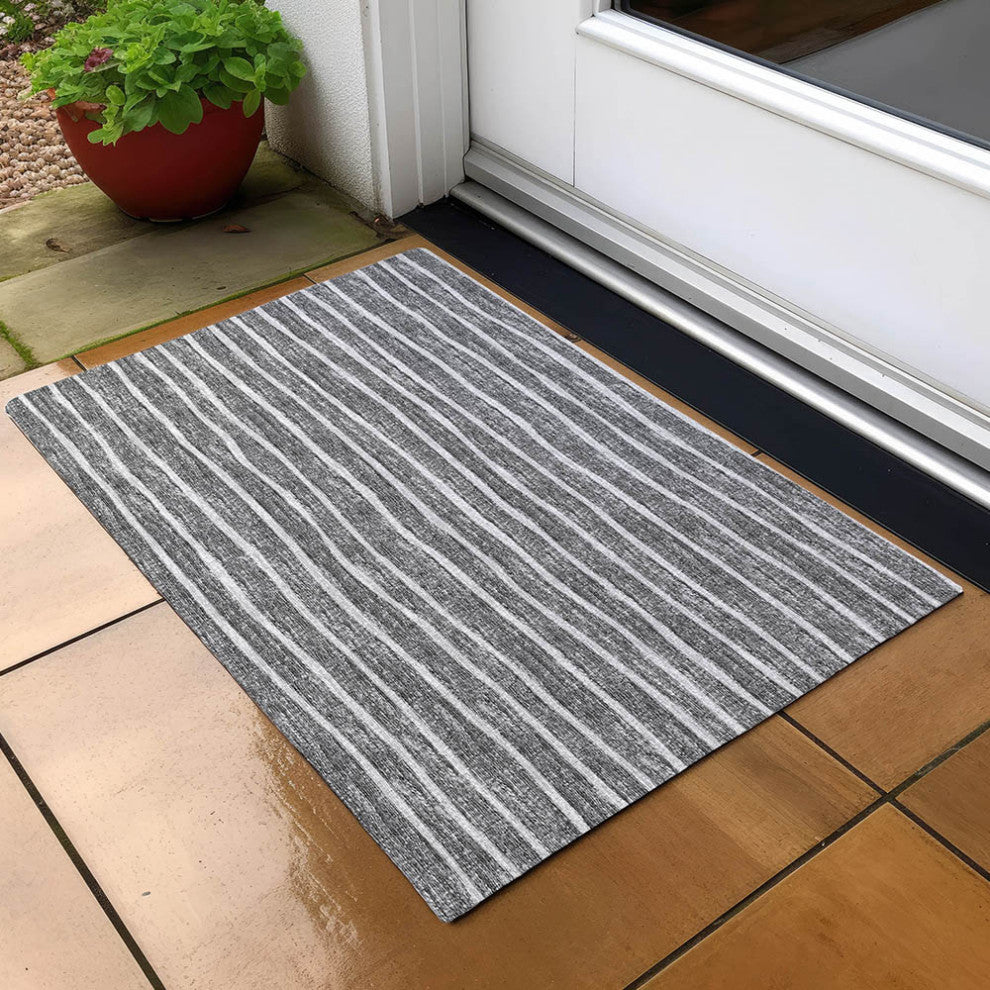 Indoor/Outdoor Laidley LA1 Grey Machine Washable 1'8" x 2'6" Rug