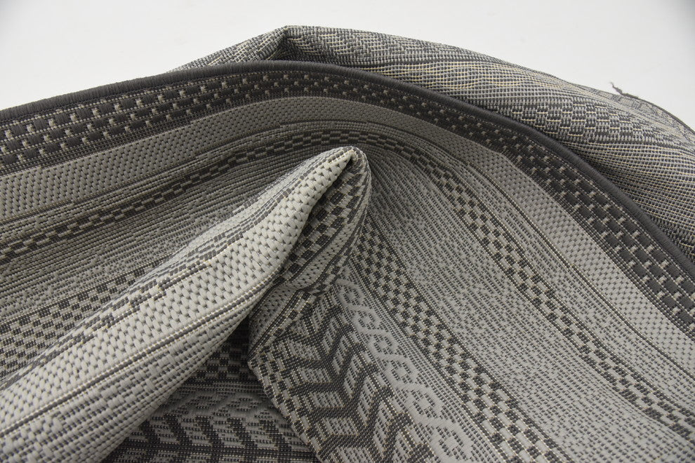 Unique Loom Gray Lines Outdoor 4'x6' Area Rug