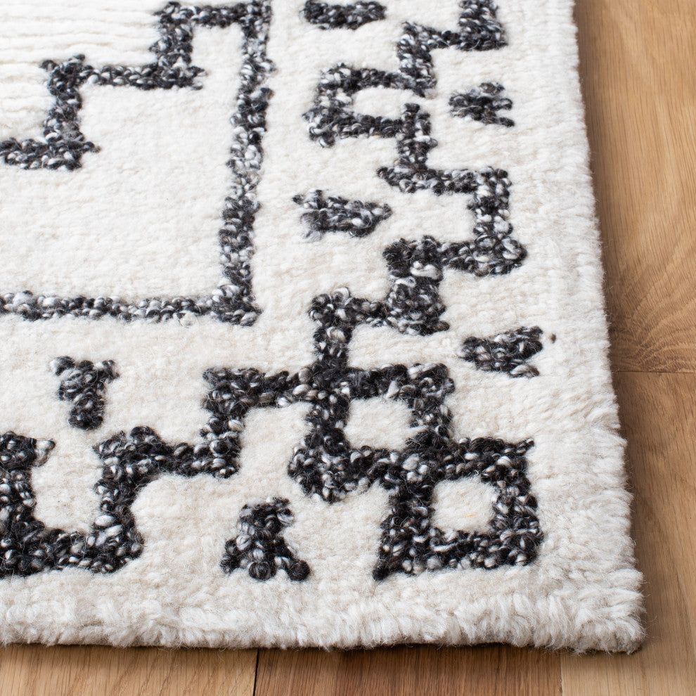 Safavieh Himalaya Collection CSB205Z Rug, Ivory/Black, 10' X 14'