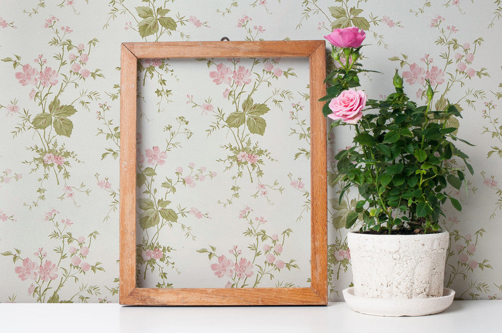 Press Floral Wallpaper, White, Bolt
