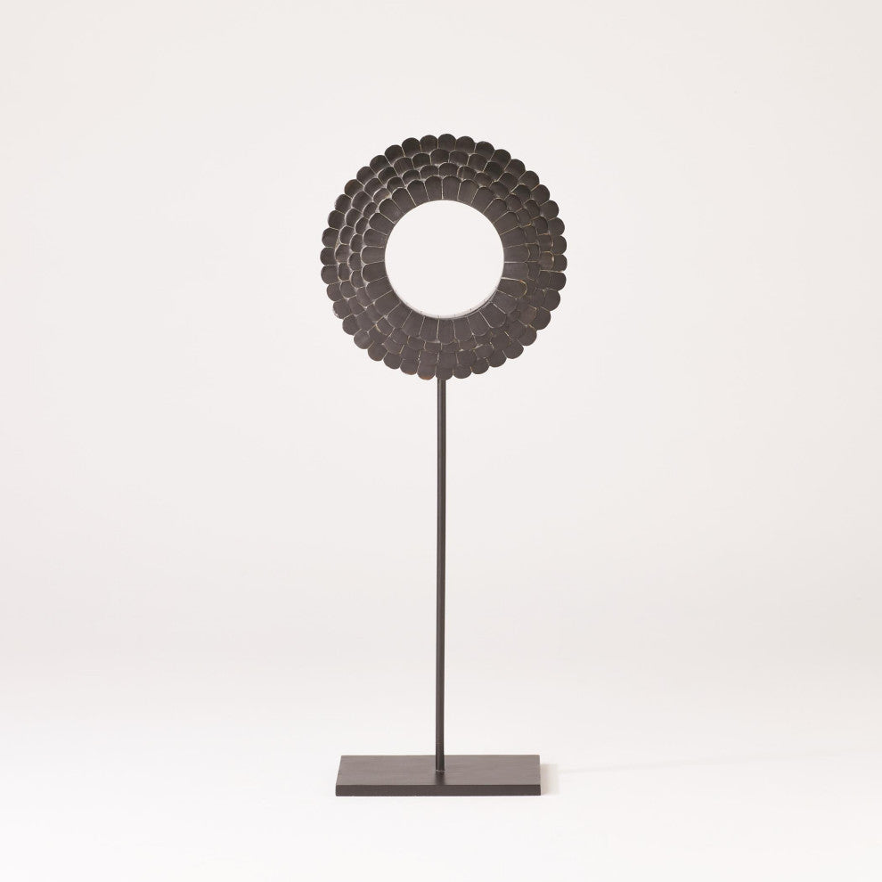 Four Layer Horn Scalloped Mounted Ring, Black, Large