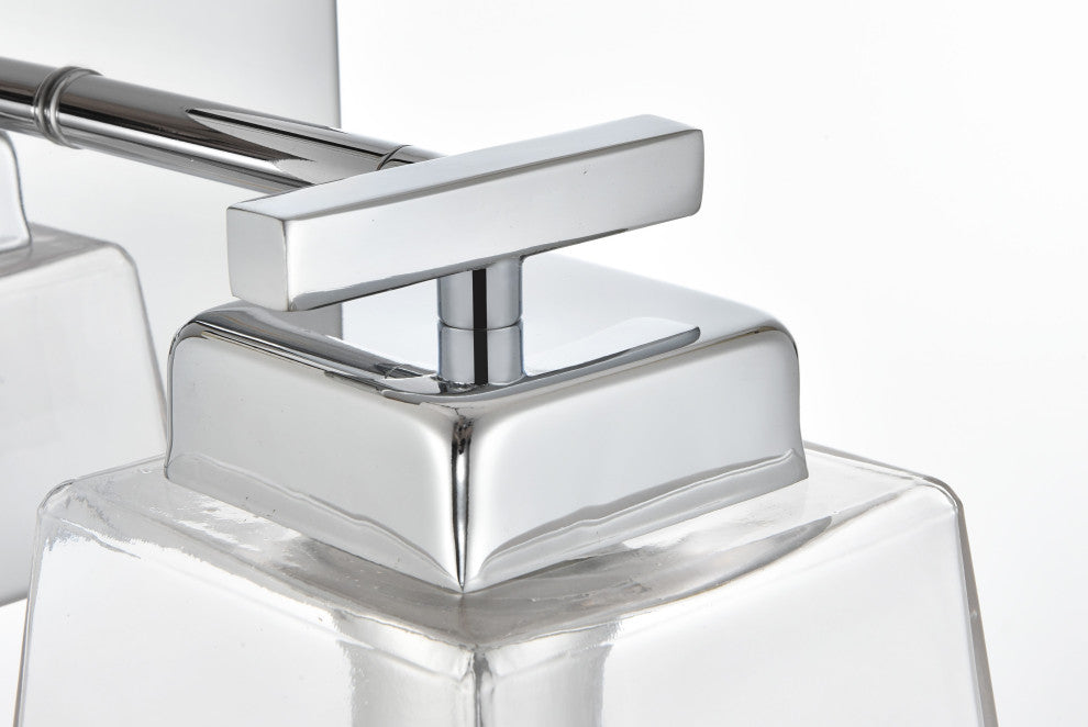 1 Light Chrome And Clear Bath Sconce