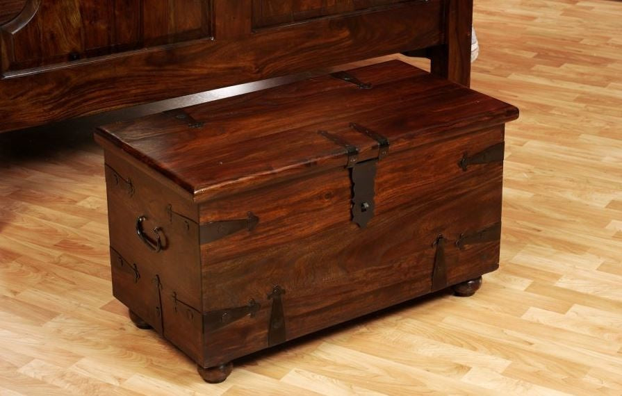 Thakat Small Blanket Box