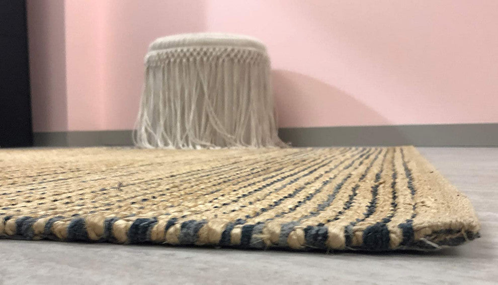5" x 7" Deep Gray and Tan Interwoven Area Rug