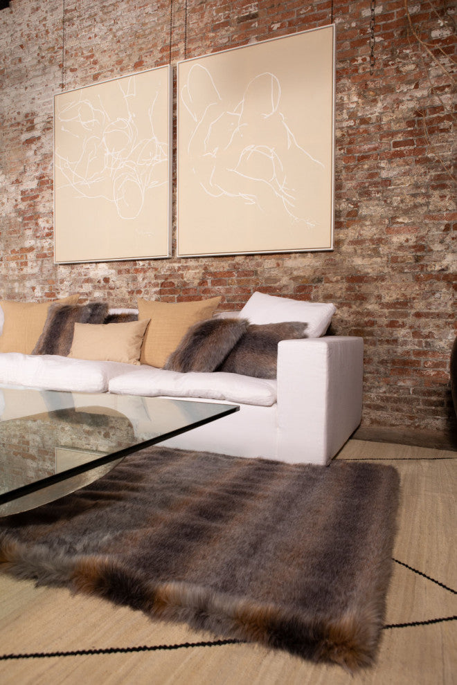 LUZIO Crystal Fox Vegan Faux Fur Rug 130x98.4