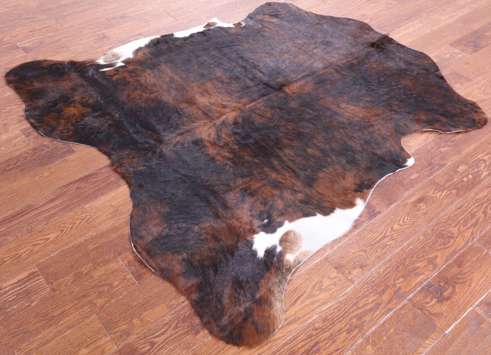 5' 7" X 5' 7" Natural Cowhide Rug C2051
