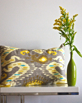 Pillow Decor - Solo Ikat Throw Pillow, Gray, 20" X 20"