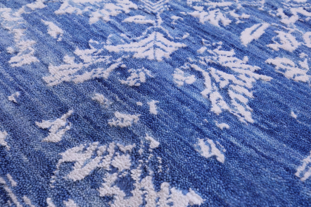 8' 0" X 10' 1" Persian Wool & Silk Hand Knotted Rug - Q15798