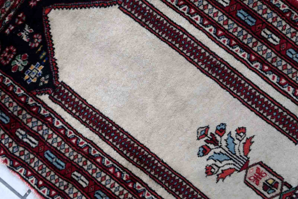 Handmade Vintage Pakistani Lahore Prayer Rug 1.9'x3', 60cmx93cm 1970s