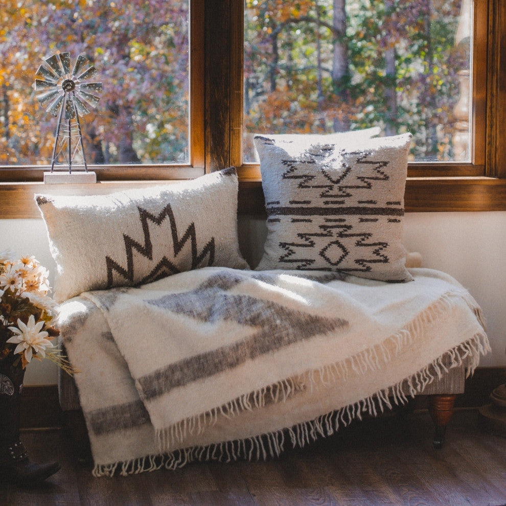 Maguey Throw Blanket, 50"x60", 1 Piece