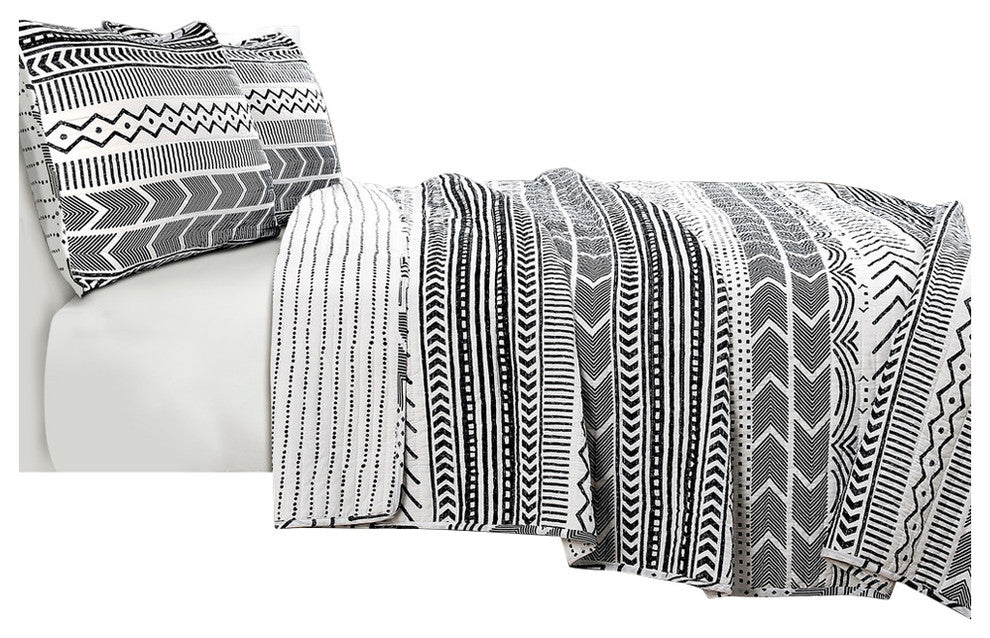 Hygge Geo 3-Piece Quilt Set, Black, King