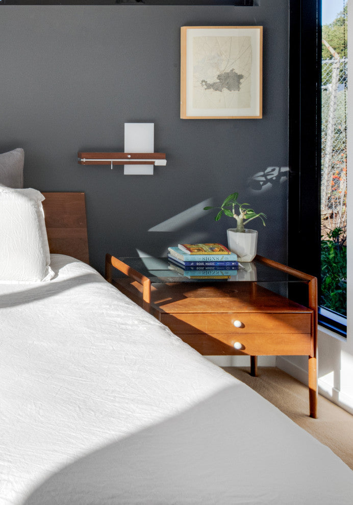 Levo LED Wall Sconce Reading Light With USB Charger, Hardwired, Right Orientation