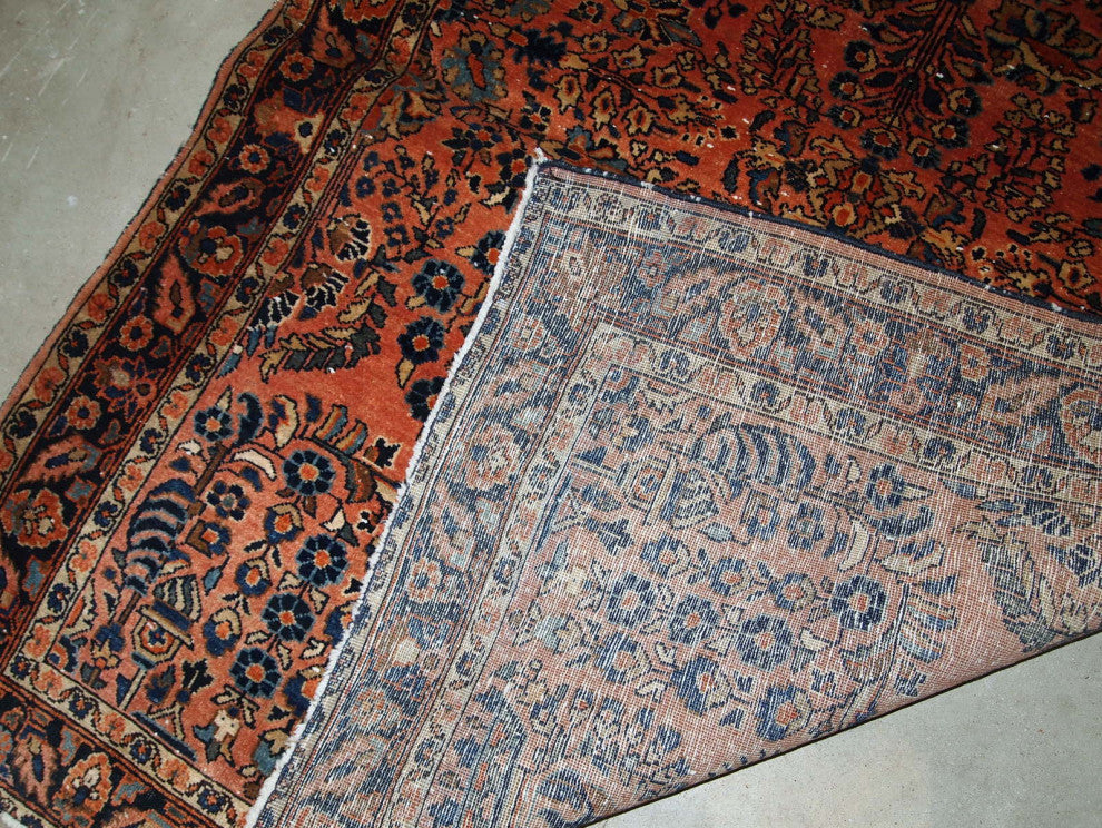 Handmade antique Persian Sarouk rug 3.6' x 5.4' (109cm x 164cm) 1920s