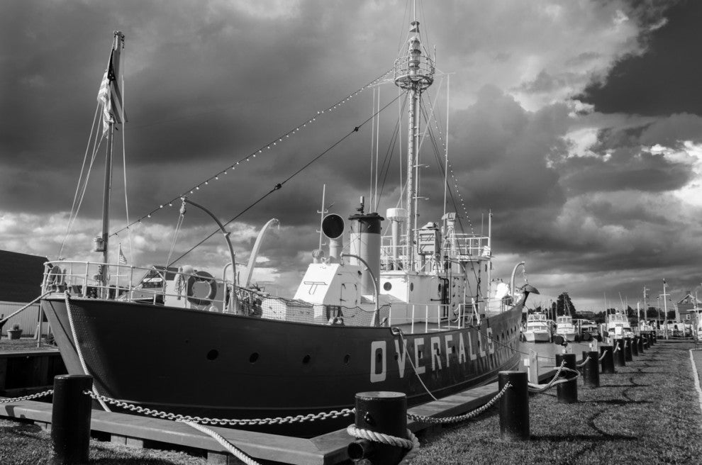 Overfalls Lightship Landscape Photo Black and White Unframed Wall Art Print, 11" X 14"