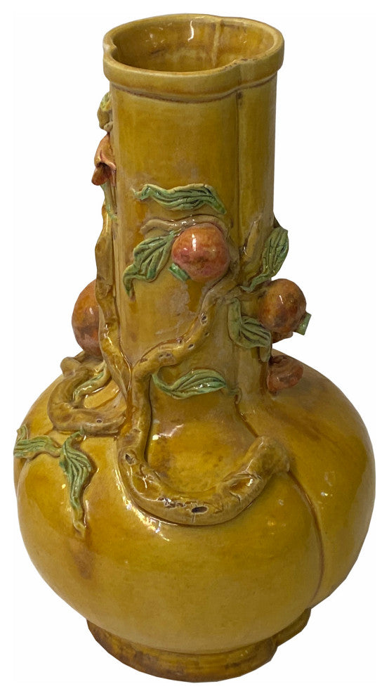 Handmade Chinese Ceramic Distressed Yellow Peach Theme Vase Hws1768