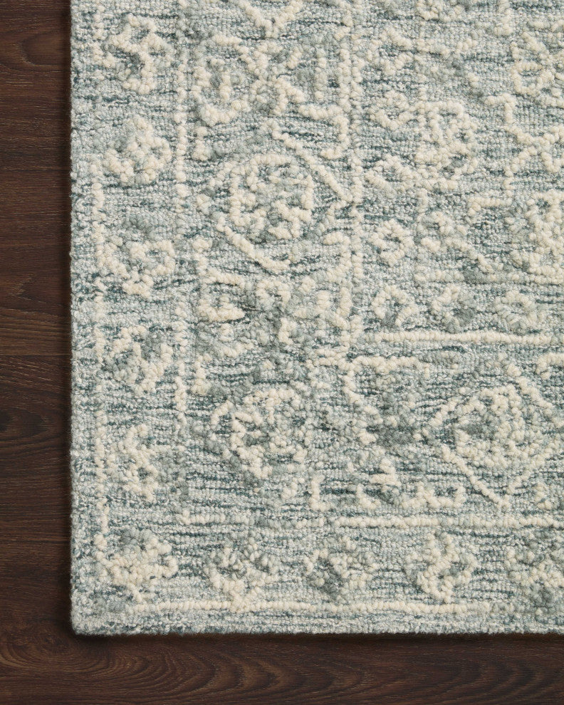 Loloi Cecelia Ocean / Ivory 2'-6" x 7'-6" Area Rug