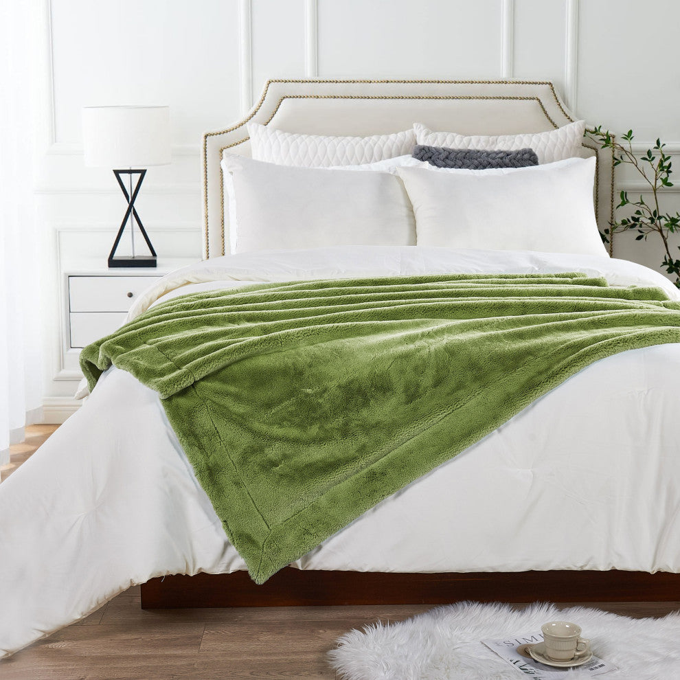 Fox Faux Fur Throw Blanket, Green Moss, 60''x80''