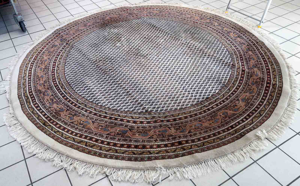 Handmade Vintage Indian Seraband Rug 8.3', 253cm 1970s