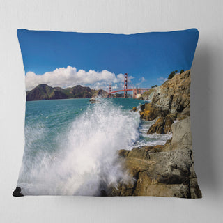 Golden Gate Bridge in San Francisco Seashore Throw Pillow, 18"x18"