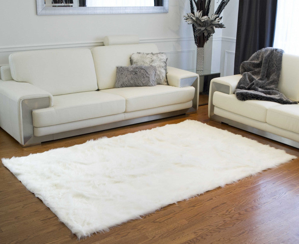 HomeRoots 5' x 8' Off White Faux Fur Rectangular Area Rug