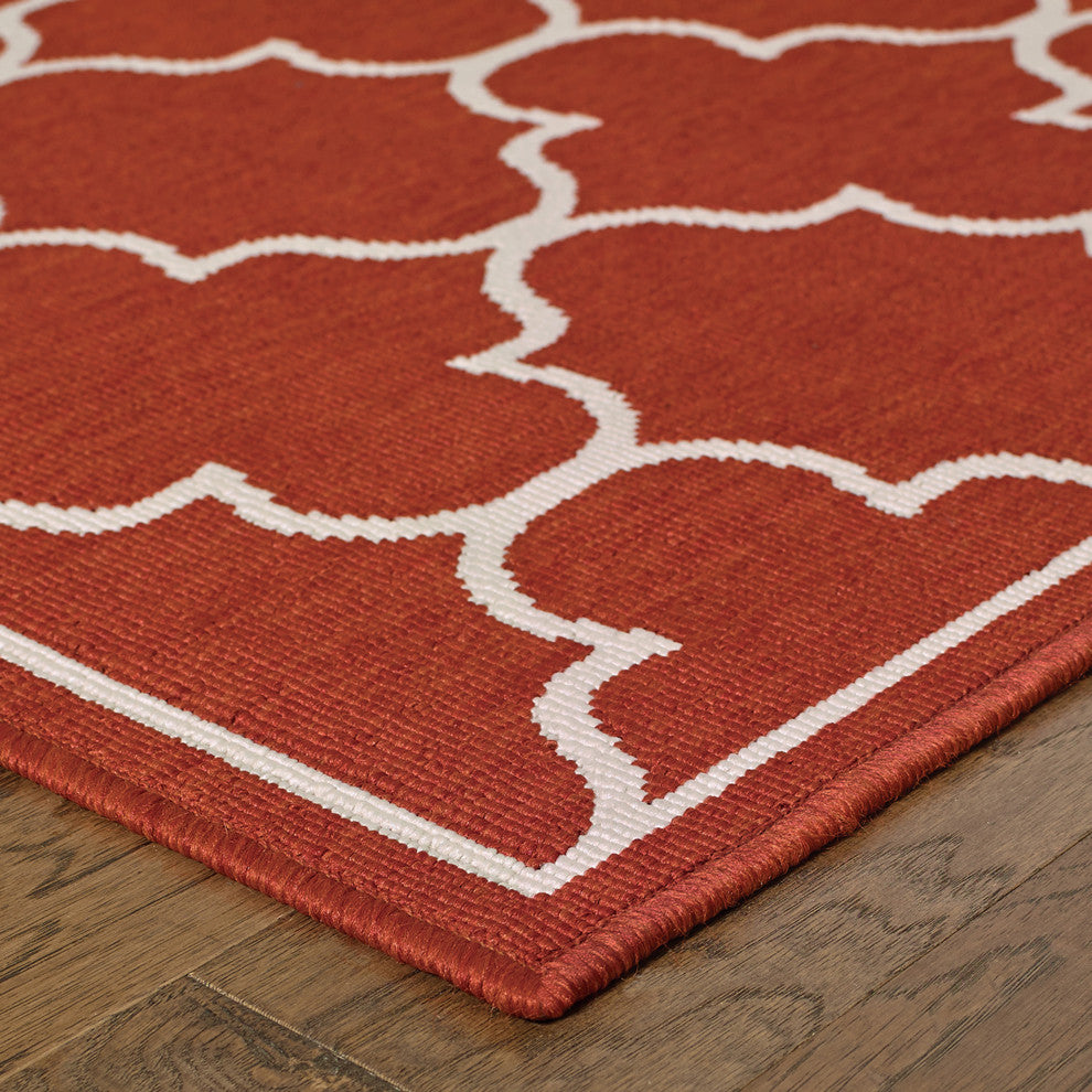 Madelina Lattice Red and Ivory Indoor or Outdoor Area Rug, 6'7"x9'6"