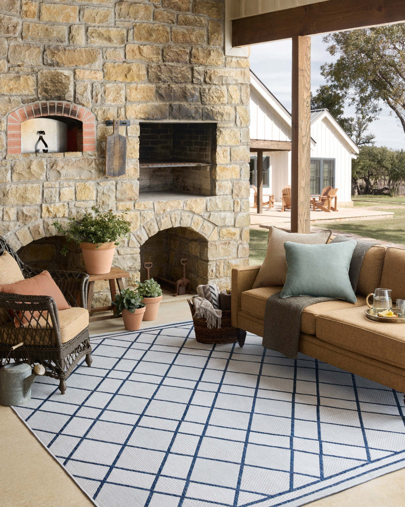 Loloi Easton Ivory / Denim 18" x 18" Sample Rug
