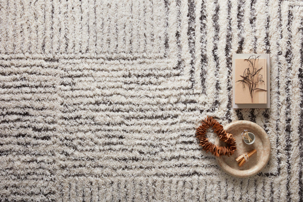 Loloi Levitt Shag Ivory / Grey 2'-7" x 7'-6" Runner Rug