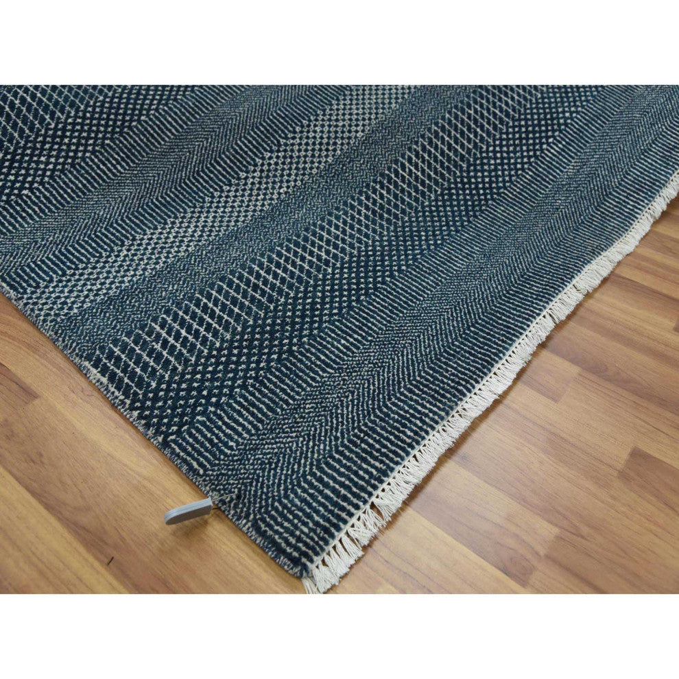 Yankees Blue, Wool and Silk Hand Knotted Grass Design Oriental Rug, 6'0"x9'0"
