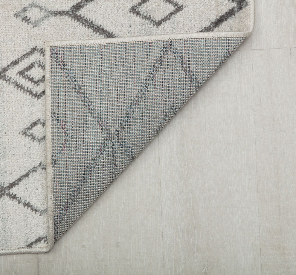 Cove Linen White Moroccan Tribal White Area Rug, 2'6" X 4'