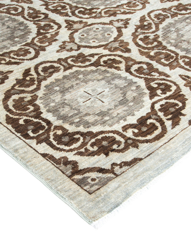 Eclectic, One-of-a-Kind Hand-Knotted Area Rug Ivory, 7'10"x9'7"