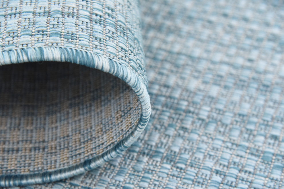 Unique Loom Aquamarine Solid Outdoor 4' 0 x 6' 0 Area Rug