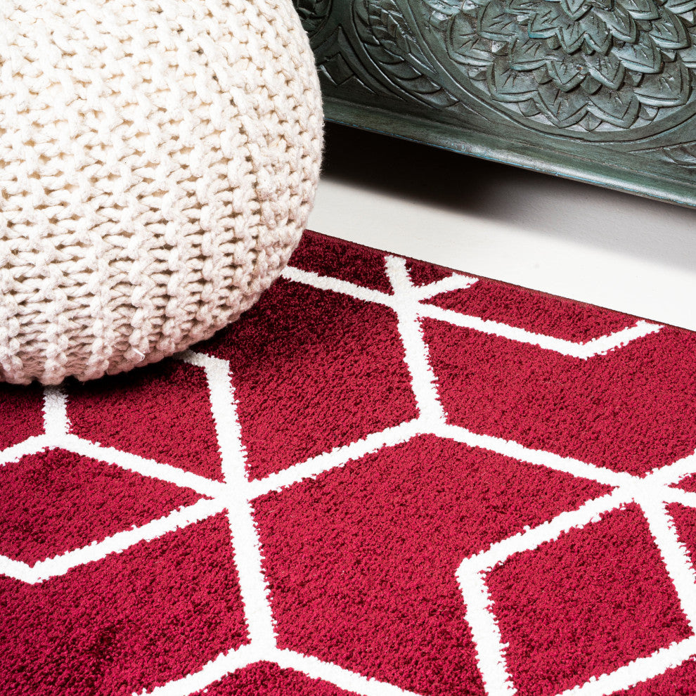Tumbling Blocks Geometric Red/White 2'x8' Runner Rug