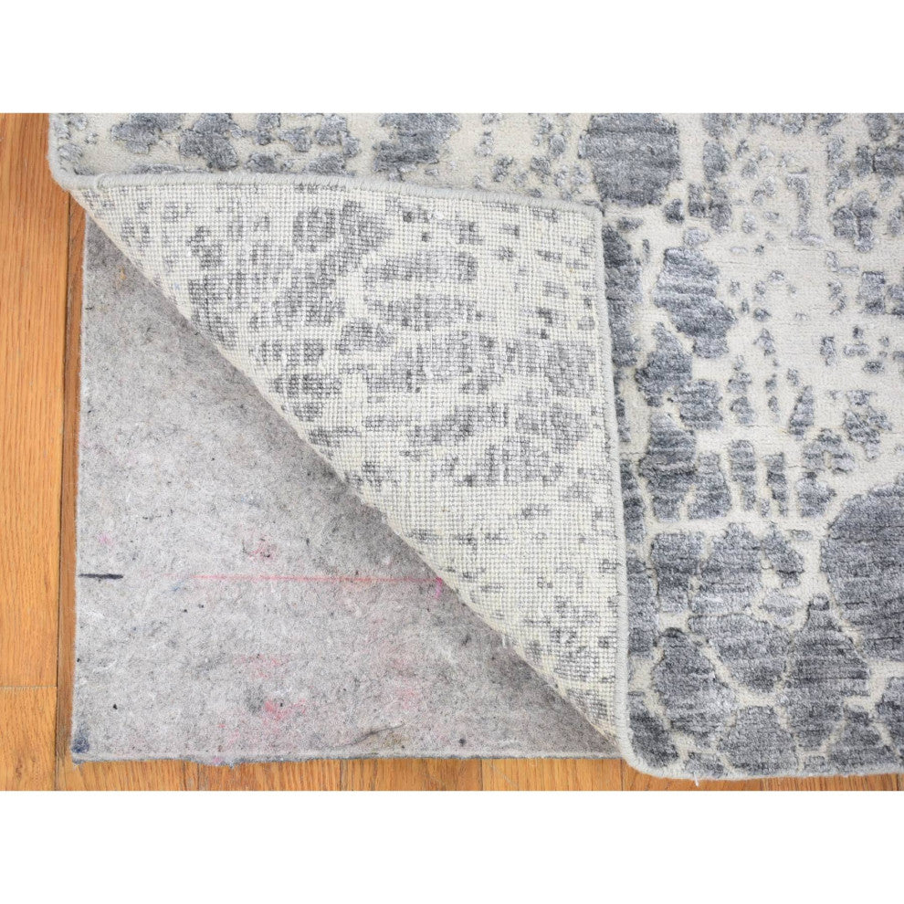 Ivory, Modern Design, Hand Knotted Plant Based Silk with Wool Rug, 4'0" x 6'0"