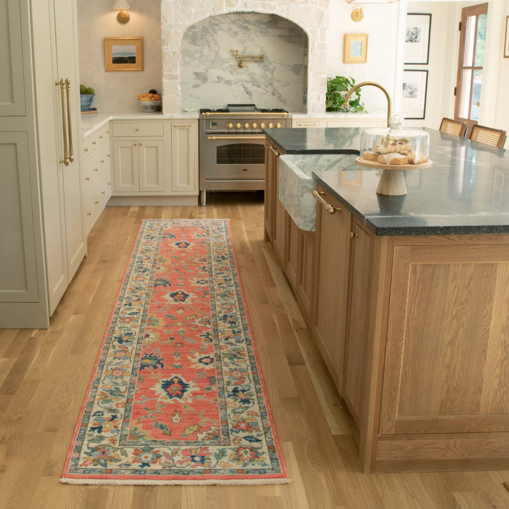 Leoness Vintage Traditional Salmon Pink/ Multi Area Rug, 2' x 6'