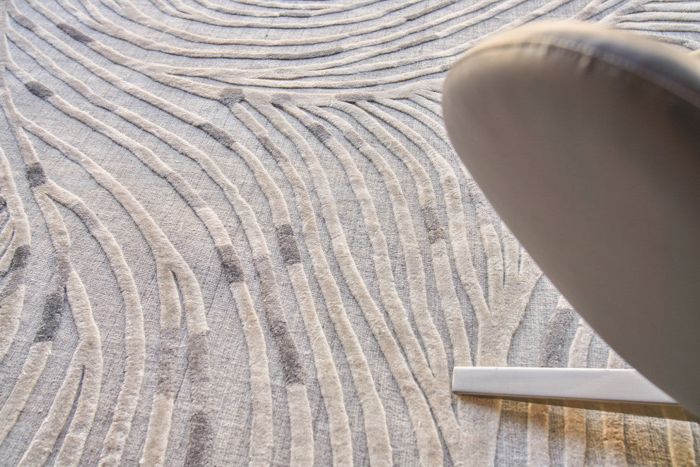 Overture Handmade Hand Loomed Wool and Bamboo Silk Gray Area Rug