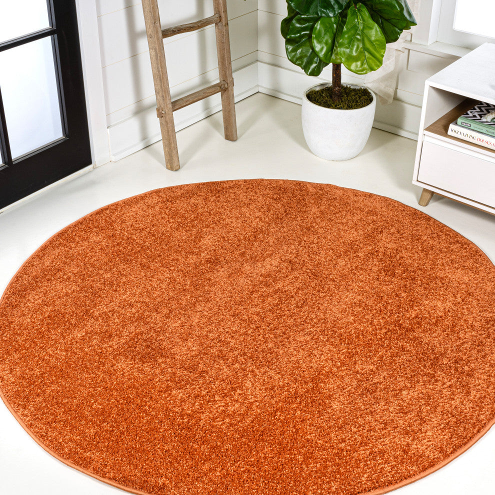 Haze Solid Low-Pile Orange 6' Round Area Rug