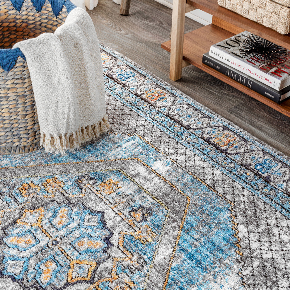 Izmit Geometric Vintage Medallion Area Rug, 4 X 6