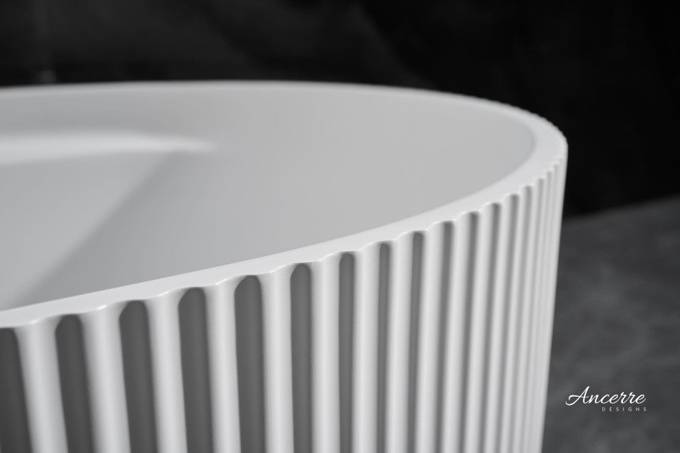 Momo Freestanding Acrylic Bathtub, White, 59 Inch.