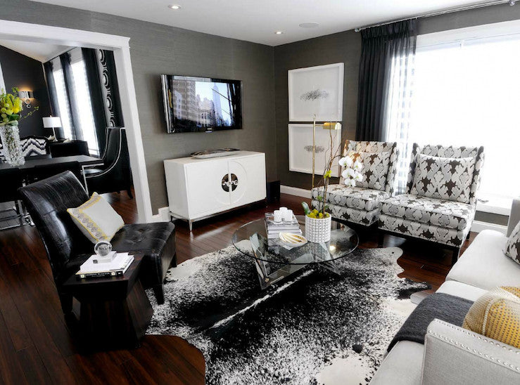 Pergamino Black Speckles Cowhide Rug, Large