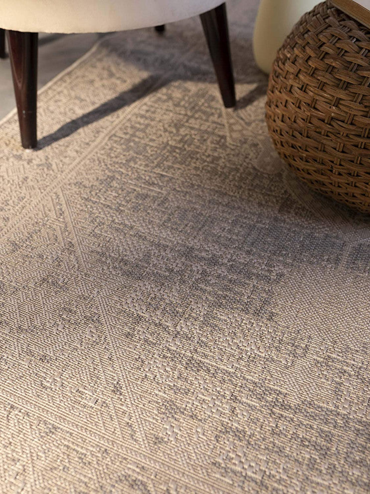 Outdoor Persian Accent Rug - Bacteria Resistant Rug, Dove, 5'3"x7'6"