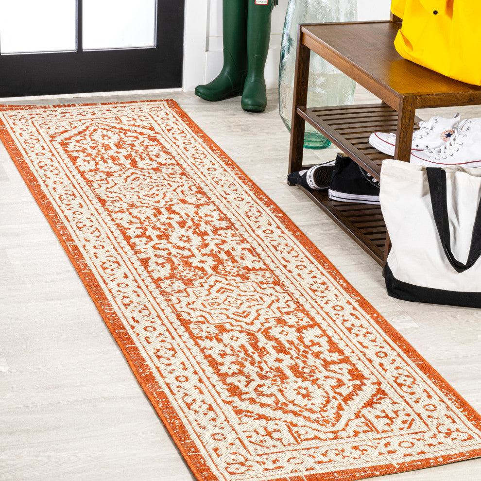 Sinjuri Medallion Textured Weave Indoor/Outdoor, Orange/Cream, 2x10