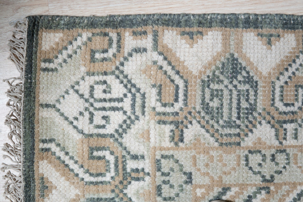 Hand Knotted Wool Green Traditional Oriental Khotan Rug, 8'x10'