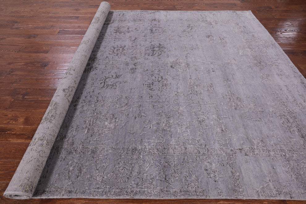 8' 0" X 10' 1" Persian Wool and Silk Hand-Knotted Rug Q6208