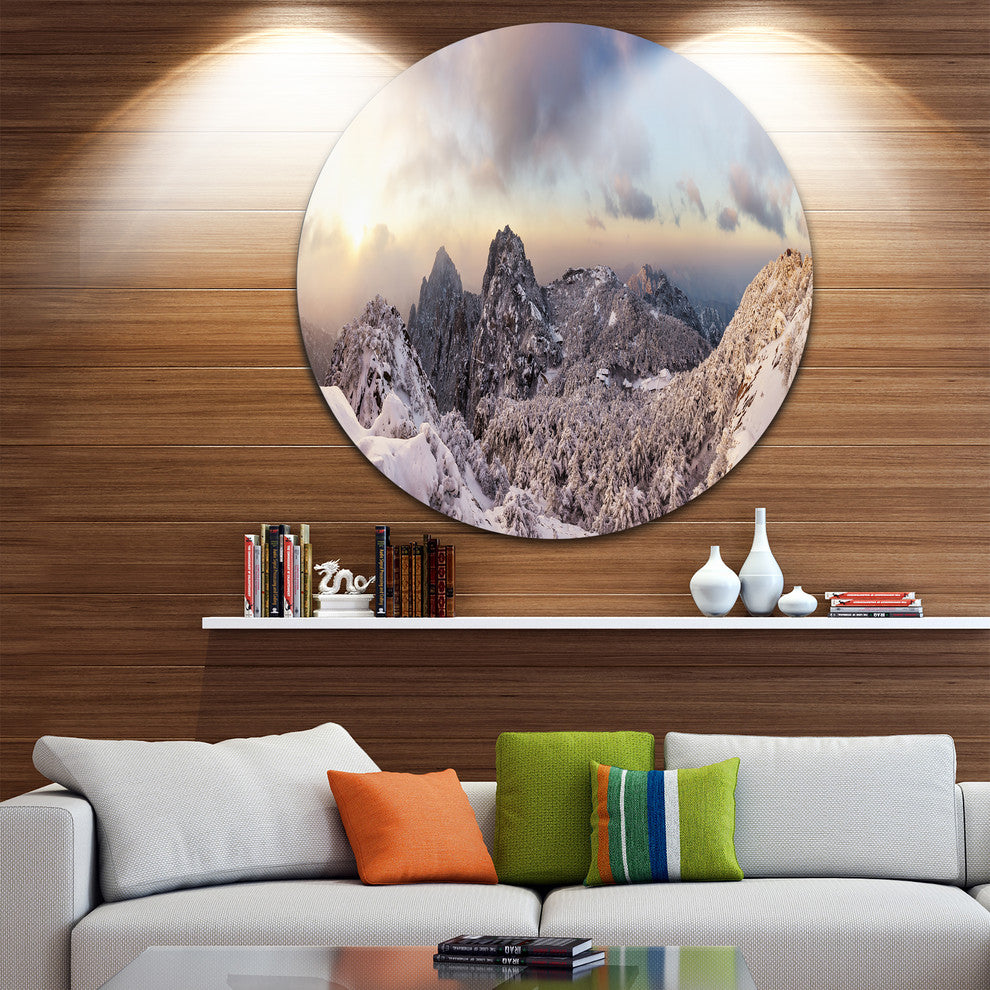Huangshan Hill Snow In Winter, Landscape Round Wall Art, 23"