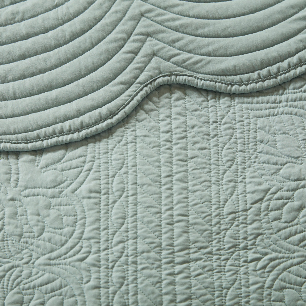 Madison Park Tuscany 3 Piece Reversible Scalloped Edge Quilt Set