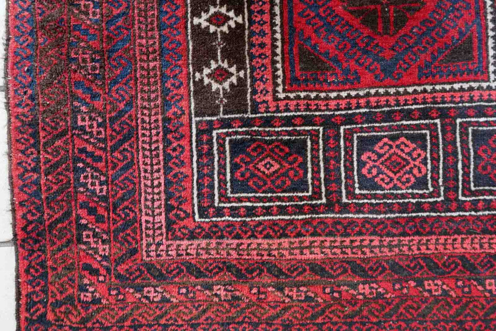 Handmade Vintage Afghan Baluch Prayer Rug 3'x4.9', 94cmx152cm 1940s