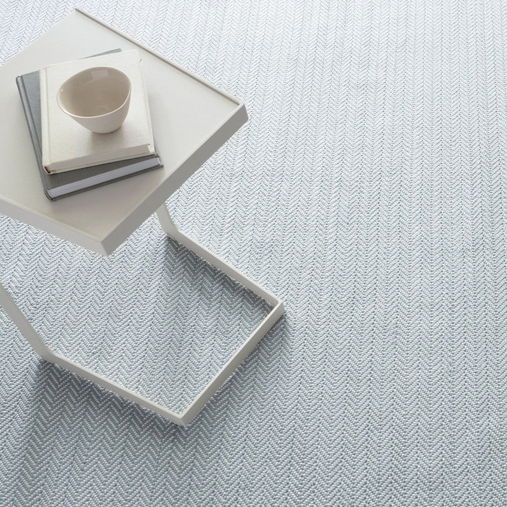 Dash & Albert Herringbone Light Blue/Ivory Indoor/Outdoor Rug, Blue, 2'6" x 8'