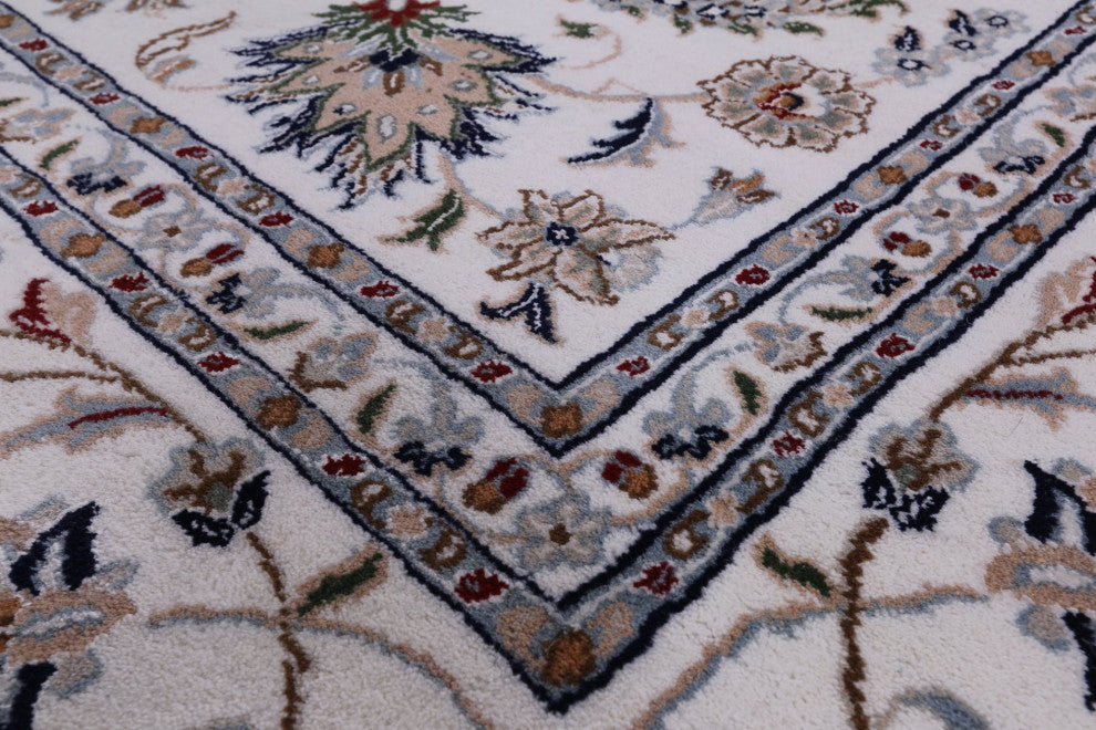 8' Square Wool and Silk Handmade Persian Nain Rug Q9341