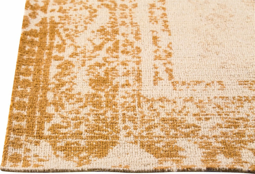 Corona Rug, Rust, 9''x12''